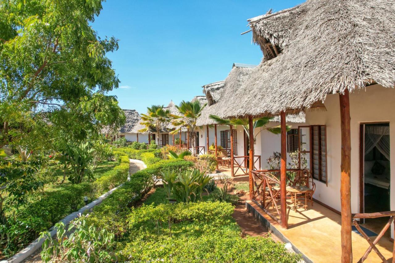 Mawimbi Bungalows Nungwi Ngoại thất bức ảnh