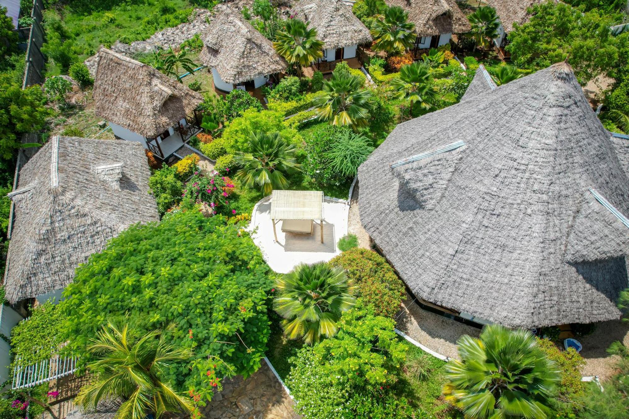 Mawimbi Bungalows Nungwi Ngoại thất bức ảnh
