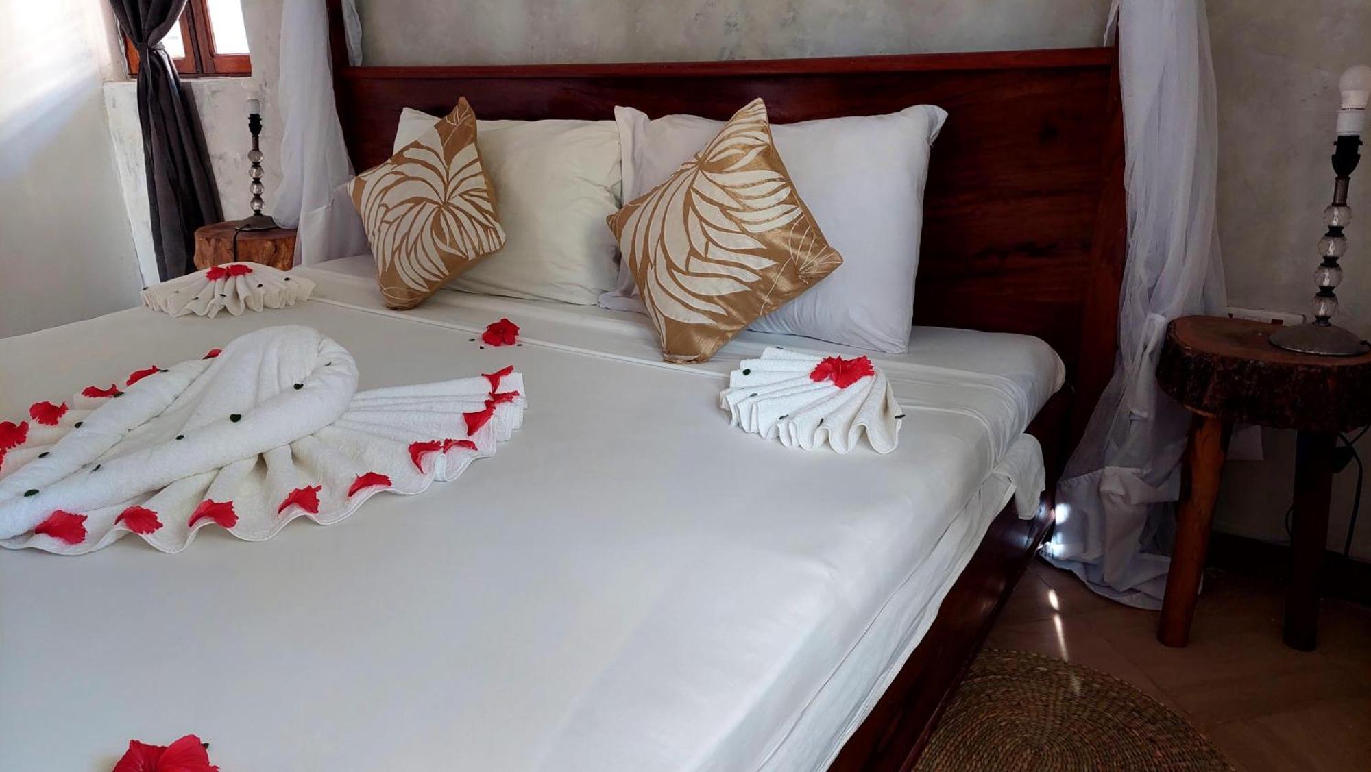 Mawimbi Bungalows Nungwi Ngoại thất bức ảnh